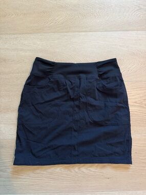 Mountain Hardwear Black Mini Skirt with Pockets